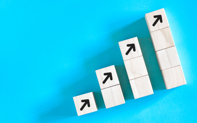 Continuous Performance Management vs Traditional Annual Reviews